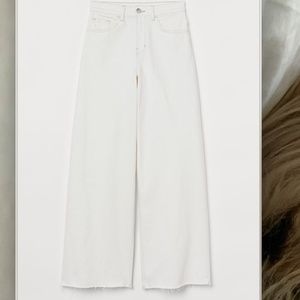 H&M High waisted wide leg cropped White Jeans Size 12